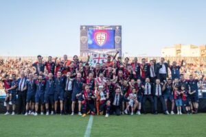 cagliari-serie-a-premiazione